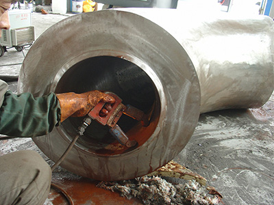 Codo de 139.7mm de grosor
